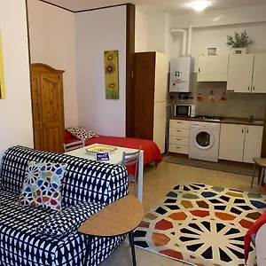 https://appartamento-affitti-brevi-verona-colors-gb-rossi-friendly.hotelinveneto.com